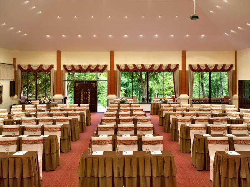 Conferences
 di Away Suansawan Chiang Mai