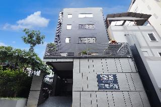 RQ Bangkok Huai Khwang by Collection O