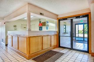 Motel 6 Jeffersonville, IN - Louisville