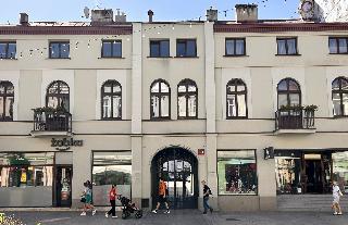 Home & Travel Apartments