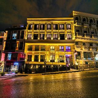 Cosi̇nus Ai̇rport Hotel