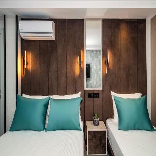 Cosi̇nus Ai̇rport Hotel