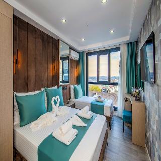 Cosi̇nus Ai̇rport Hotel