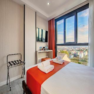 Cosi̇nus Ai̇rport Hotel
