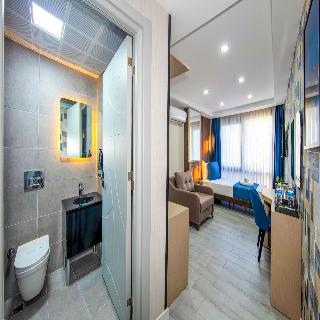 Cosi̇nus Ai̇rport Hotel
