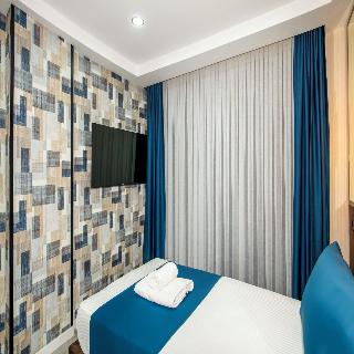 Cosi̇nus Ai̇rport Hotel