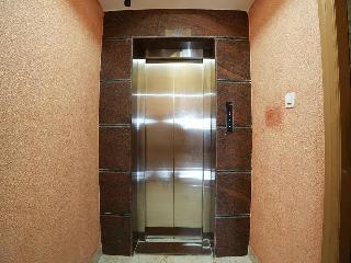 A White Pearl Suites