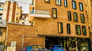 Central Carol Aparthotel