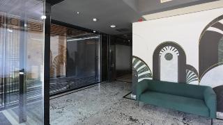 Central Carol Aparthotel