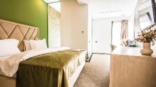 Central Carol Aparthotel