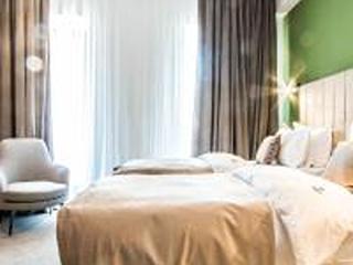 Central Carol Aparthotel