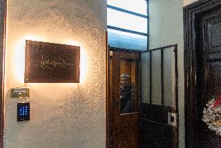 Adelaide Suite Dreams