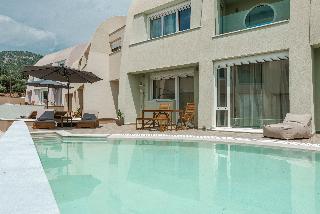 Tortuga Luxury Villas