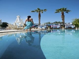 Pool
 di The King Jason