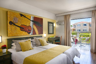 Room
 di The King Jason