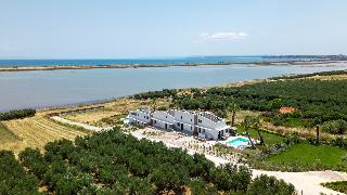 Flamingo View Suites & Villas