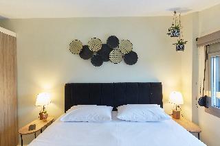 Flamingo View Suites & Villas