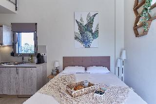 Flamingo View Suites & Villas