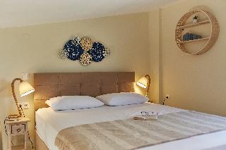 Flamingo View Suites & Villas