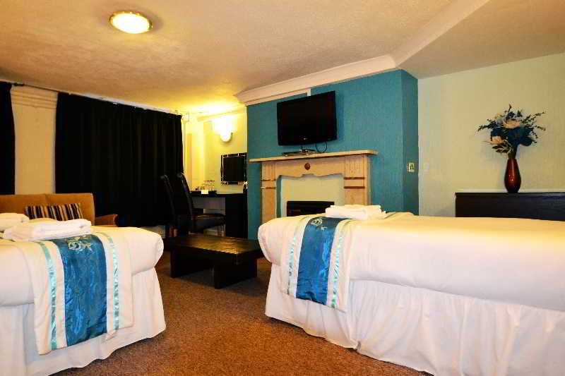 Room
 di Roscoe House