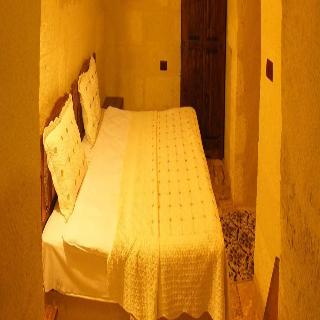 Dilek Tepesi Cave Hotel