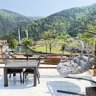 Mavro Uzungã–l