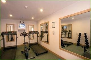 Sports and Entertainment
 di Lemon Tree Hotel, Udyog Vihar