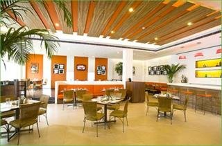 Restaurant
 di Lemon Tree Hotel East Delhi Mall