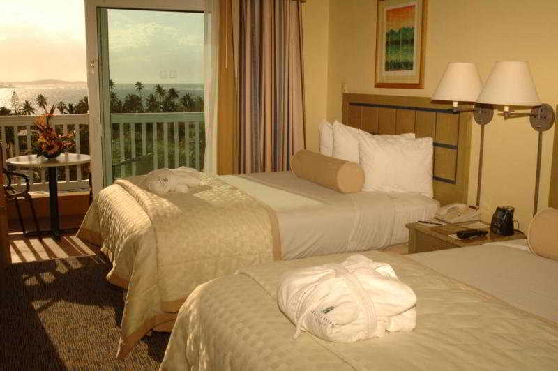 Room
 di Embassy Suites Dorado Del Mar Beach & Golf Resort