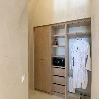 Dagaz Suites