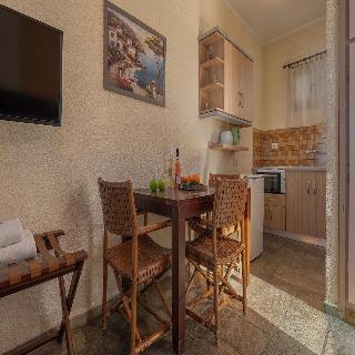Agnanti Hotel & Apartments