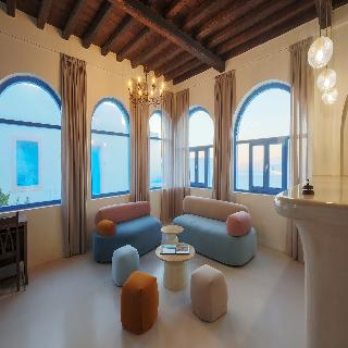 White Pearl Laokasti Suites