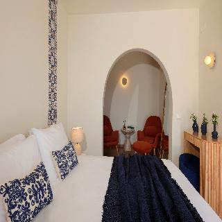 White Pearl Laokasti Suites