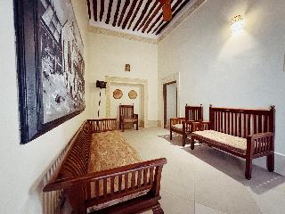 Stonetown Tides Hotel