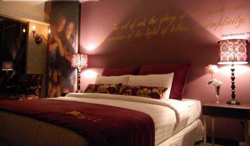 Room thumbnail 5