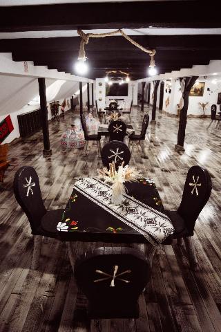 Agi Traditional