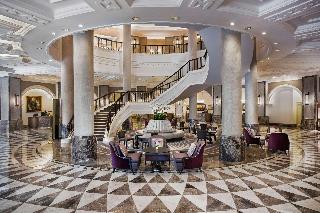 Lobby 1 of 465