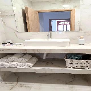 Apeiron Acropolis Suites