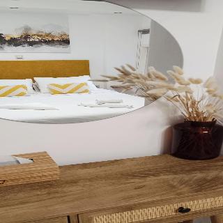 Apeiron Acropolis Suites