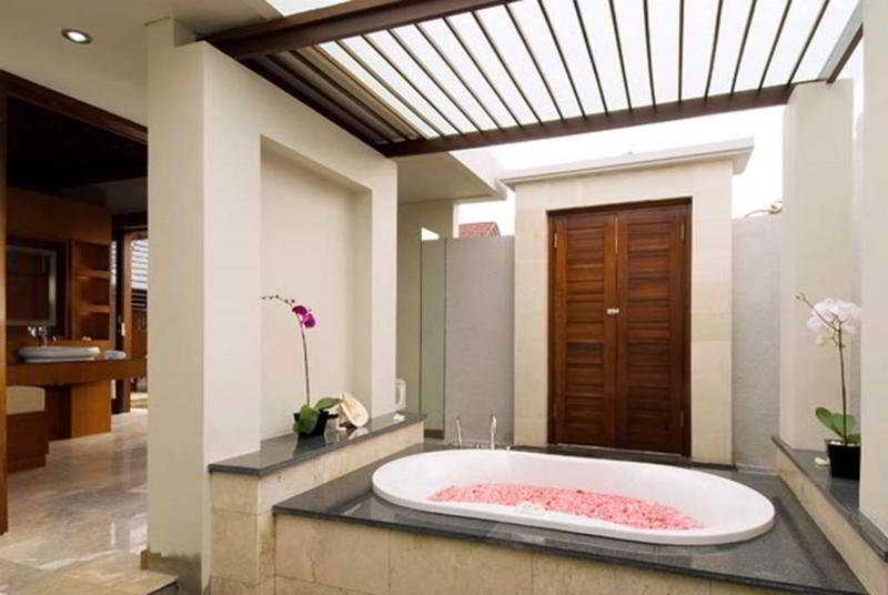 THE PALM SUITE VILLA AND SPA