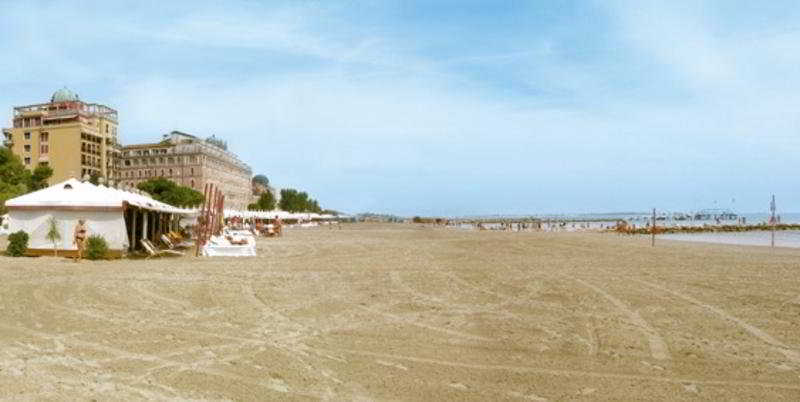 Beach
 di Petit Palais