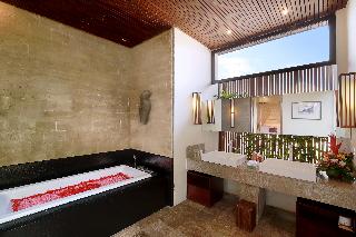 One Bedroom Jetted Tub Suites