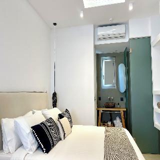 Mykonos Dot Suites
