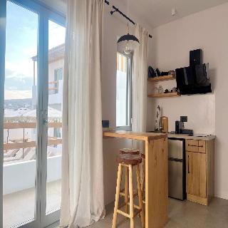 Mykonos Dot Suites