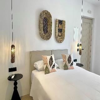 Mykonos Dot Suites