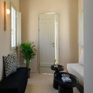Arch Suites