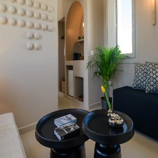 Arch Suites