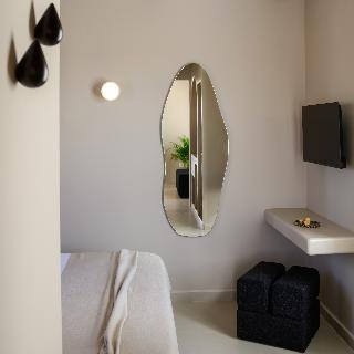 Arch Suites