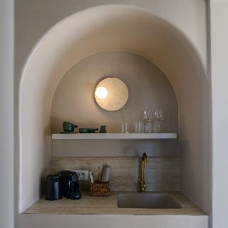 Arch Suites