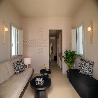 Arch Suites